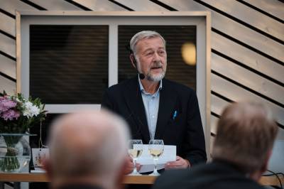 Feirer midt i ned­bemanning: – Evner alltid å tenke nytt