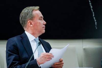 Amper Brende i Stortinget: – Hadde vært interessant om alle i dette rommet hadde fått publisert alle eposter og smser