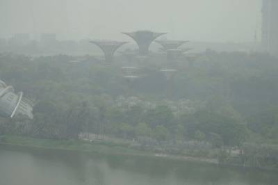 Røyken kveler Sørøst-Asia – Singapore leter etter skyldige