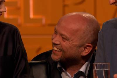 Dukker opp til stor latter