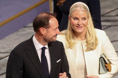 Kronprinsesse Mette-Marit deltar på audiens med Belgias kongepar