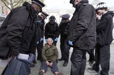 Over 200 pågrepet under demonstrasjon i London