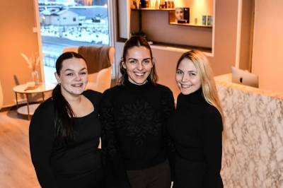 width=device-width, initial-scale=1