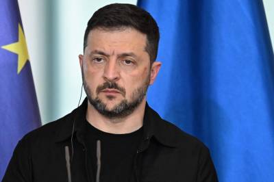 Zelenskyj ber Trump bruke styrke for å få gjennom fred