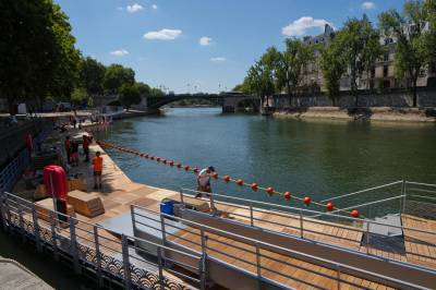 Seinen i Paris åpner for badegjester for første gang på 102 år