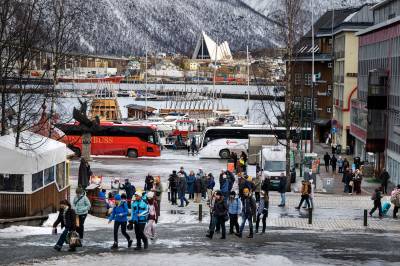 La-det-skure-og-gå-politikk i masseturismens bakgård