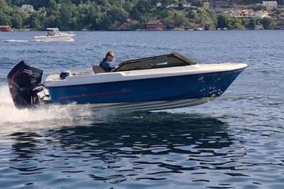 Stormer øker produksjonen og tilbyr flere plass på laget