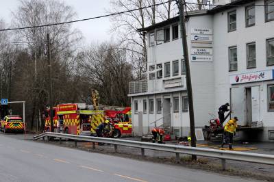 Derfor var det mange brannbiler her