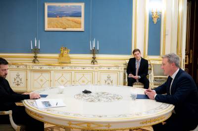 Donald Trump vil at denne mannen skal overtale ukrainerne. Hvem er Dan Driscoll? 