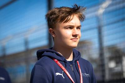 Kontroversiell avgjørelse ødela for Stenshorne i Formel 2: – Burde ikke vært straff