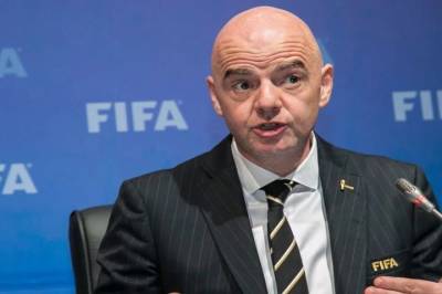 FIFA-president Infantino tar del i kontroversen og stiller seg på Vinícius' side: 