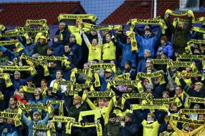 Bommert før Champions League-kamp:Spilte av feil sang