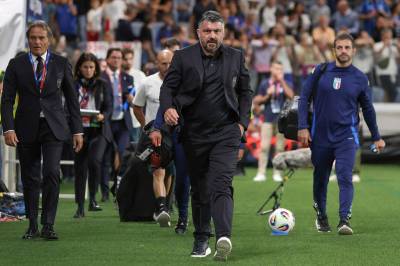 Italia ut av VM for tredje gang på rad etter tap på straffesparkkonkurranse