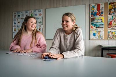 Emma og Tille (12) måtte øve seg på å være redde