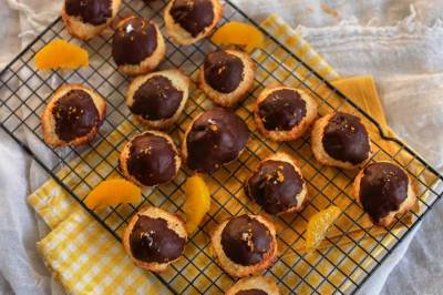 Bountybiter med appelsin