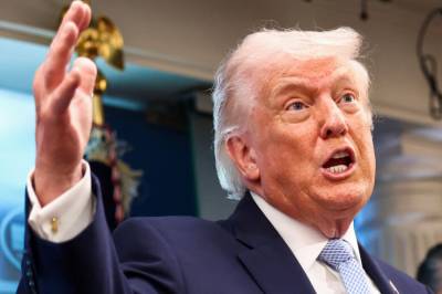 Ni ganger Trump truet Iran