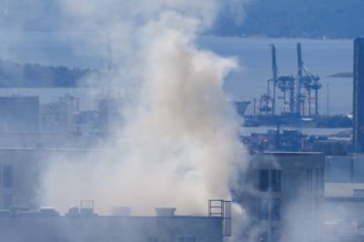 Brann på takterrasse: - Dere må komme dere ut