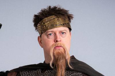 Absurd påskekos med Henrik Fladseth: – Virkelig et stjernelag NRK har fått med seg