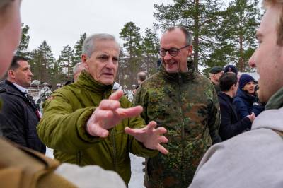 Merz i Bardufoss: – Trengs en overbevisende plan på hvordan krigen i Iran kan avsluttes 