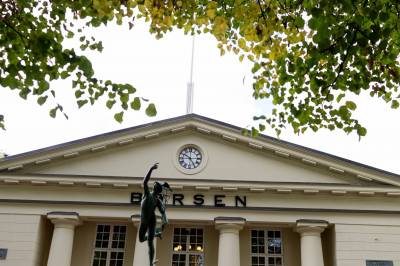 Oslo Børs åpner helt flatt – Vend stuper på KI-frykt
