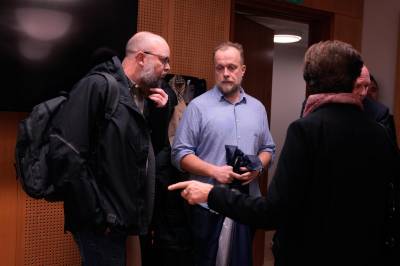 Skjult lydklipp spilt av – forsvarer hardt ut mot forfatterne