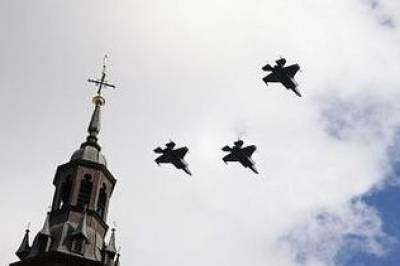 F35-fly fløy over hovedstaden