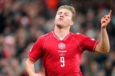 Højlund fyrte opp Parken med Ronaldo-feiring – Portugal svarte med komfortabel seier