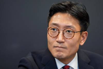 Danby Choi ut mot Aftenposten-kommentator: – Du skal virkelig ikke tro at du er noe