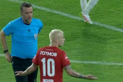 Reagerer på rødt kort: - Idiotisk
