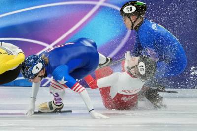 Skrekkulykke for kortbaneskøyteløper i OL – skåret i ansiktet