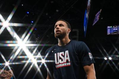 Stephen Curry signerer lukrativ 10-årig avtale med det kinesiske sportsklærmerket Li-Ning