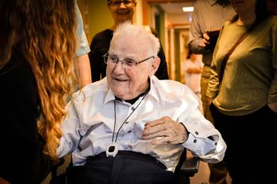 – Han er kjend for å kappe bilar i to, for så å sveise og skru alt saman att