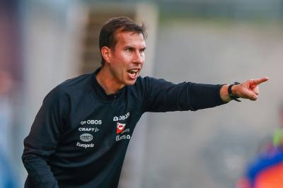 Fredrikstad sløste med sjansene i trenerdebut – reddet uavgjort etter keepertabbe