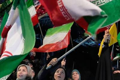 Iran advarer om at krigen vil spre seg hvis landet blir angrepet igjen