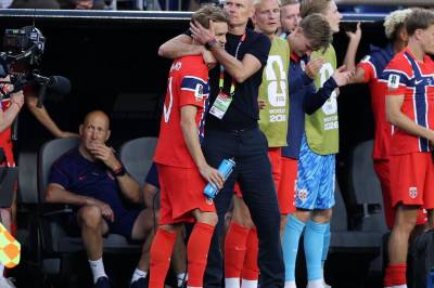 Møt meg til straffekonk ved midnatt!