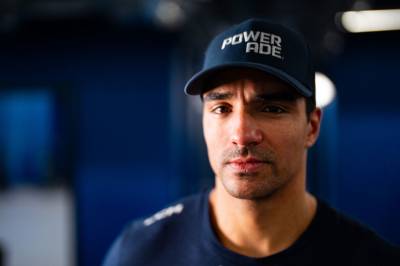 Hockeytopp ut mot landslagskapteinen
