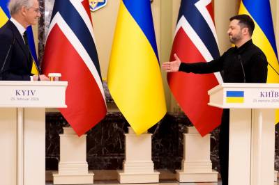 Støre: Norge inngår ny avtale med Ukraina om strategisk samarbeid
