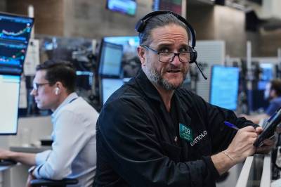 New York-børsene åpner forsiktig opp – Nasdaq reparerer litt av ukens fall