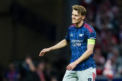 Ødegaard ikke med i Arsenal-troppen