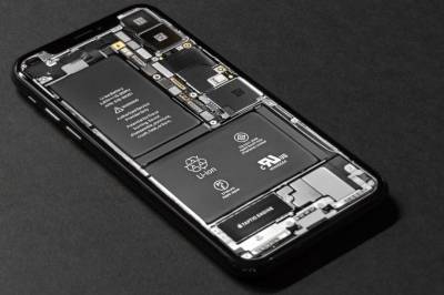 Det er forvirring rundt mobil-batteriet ditt – dette må vite om EU-reglene