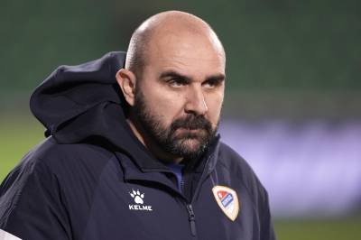 Fotballtragedie i Serbia – trener døde under kamp