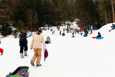 Stoler du på at born finn på moro sjølv?
