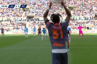 Lautaro Martinez setter 1-0 mot Lazio