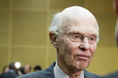 DN: Fred. Olsen (97) går av som styreleder etter 70 år
