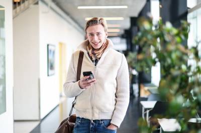 Noen sløser bort konfirmasjonspengene. Sander (16) gjorde noe helt annet