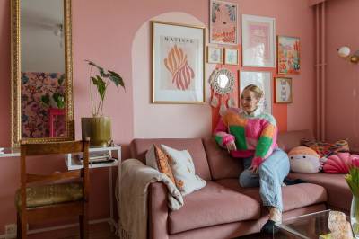 Rosa tapet og livlig kaos: − Jeg bestemte meg for å ha en fargepalett uten hvitt, svart eller beige