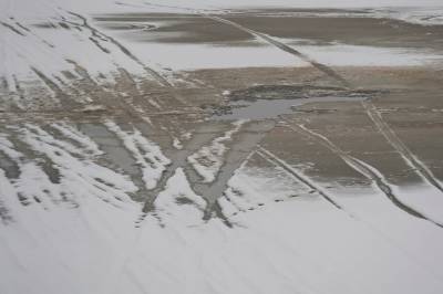 Ikke kjør bil på islagte vann, advarer politiet