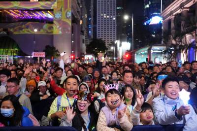 Folketallet i Kina falt for fjerde år på rad