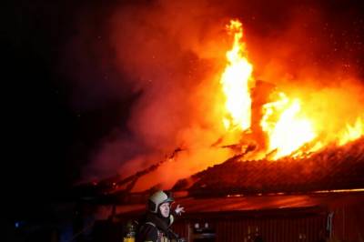 Boligbrann i Horten: – Fullstendig overtent