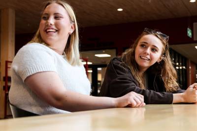 De har sett hverandre hver dag. Nå skilles Susanne og Alicia: – Hva skal vi gjøre nå?